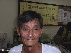 看我剪完頭髮，像是年輕了好幾歲！