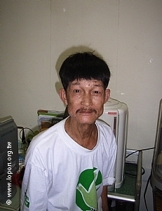 理髮後清爽的神情