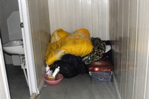 夜宿場地─將棉被等物品排放整齊